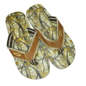 Legendary Whitetails Size XL Mens Footprints Flip Flops sandals